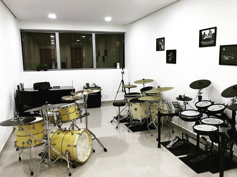 Blog do Baterista Entrevista: João de Paula | Baterista do Cifra Club - Sala da JP Music em Belo Horizonte MG